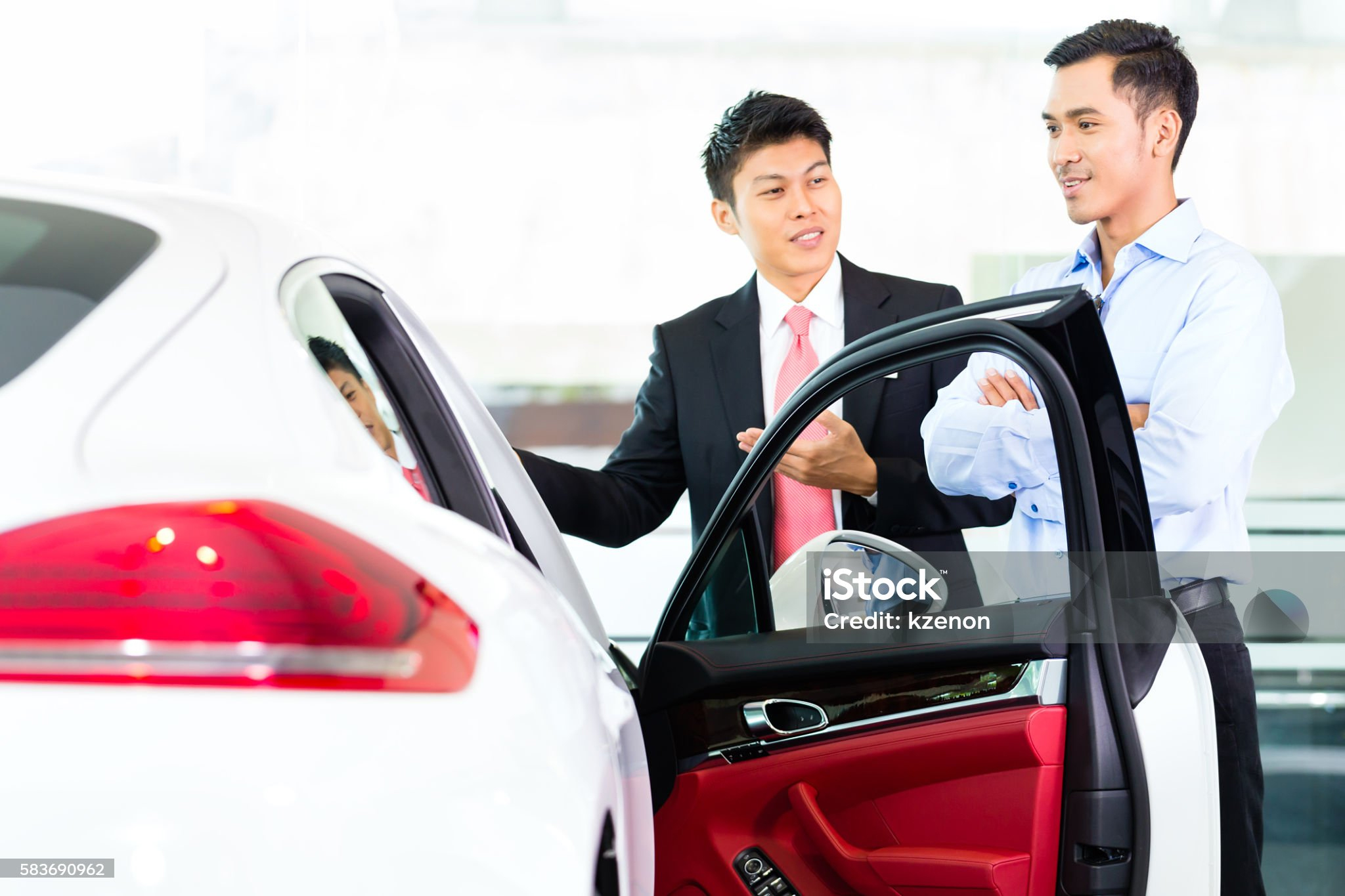 レンタカー事業